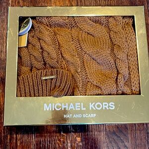 Michael kors hat and scarf gift set new in box